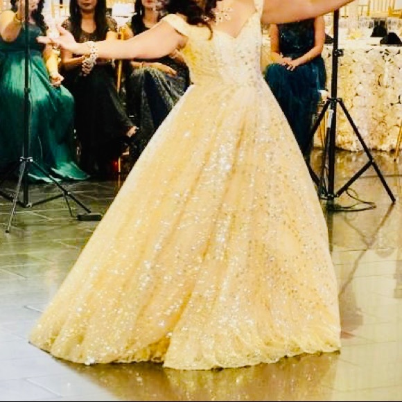 gold color prom dresses